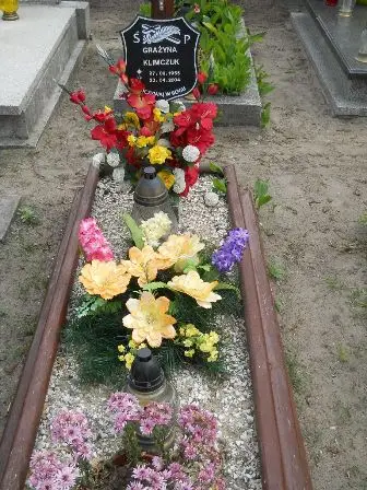 Zdjęcie grobu 22/23