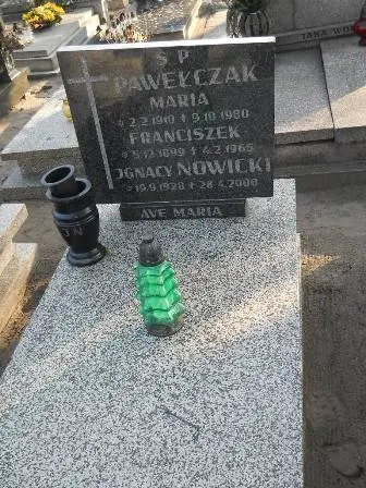 Zdjęcie grobu 2/100