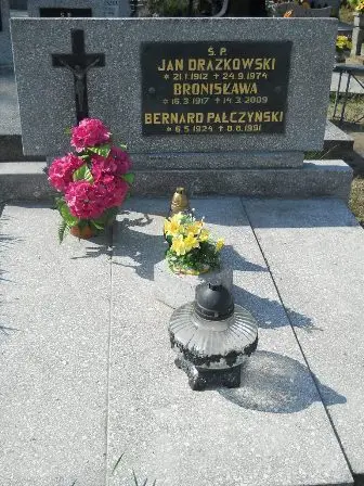 Zdjęcie grobu 14a/82,83