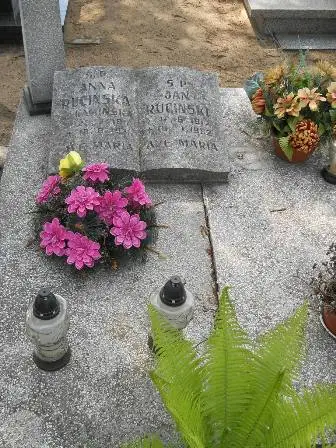 Zdjęcie grobu 39/28,29