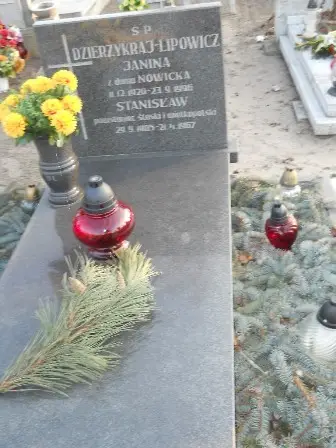 Zdjęcie grobu 4/297,298