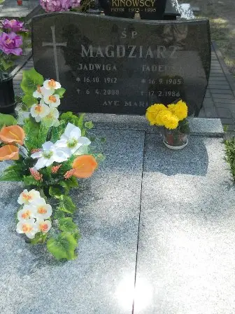 Zdjęcie grobu 25/379,380
