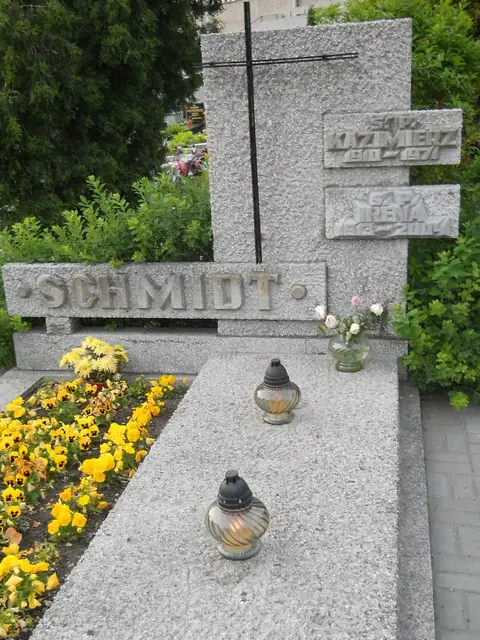 Zdjęcie grobu 7/11245