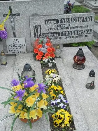 Zdjęcie grobu 43/19,20