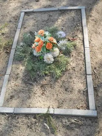 Zdjęcie grobu 100/100