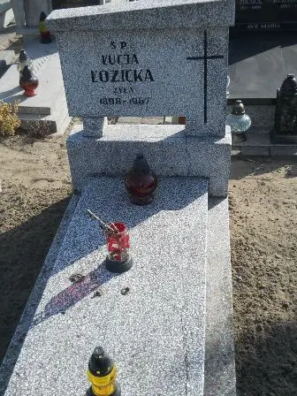 Zdjęcie grobu 5/100