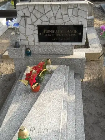Zdjęcie grobu 10/71