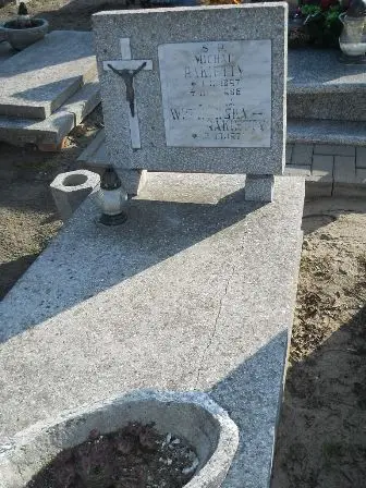 Zdjęcie grobu 2/22