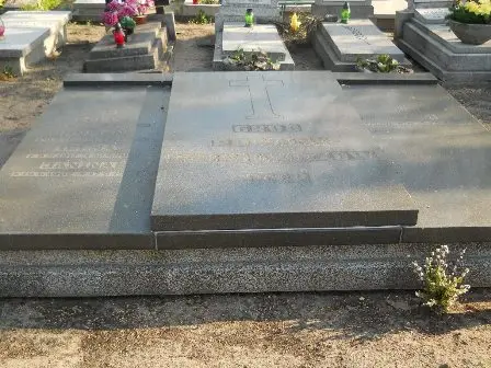 Zdjęcie grobu C/215,216,217