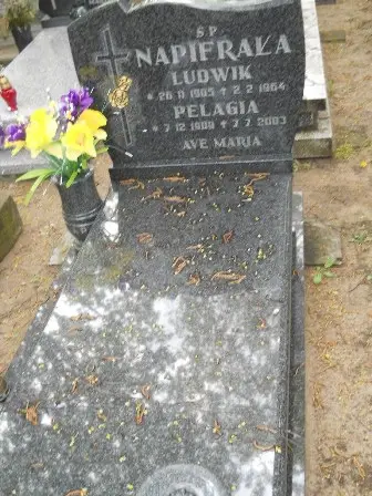 Zdjęcie grobu 32/132