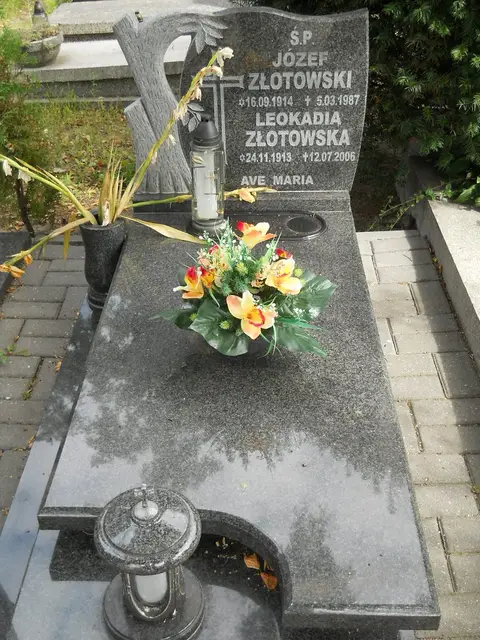 Zdjęcie grobu 6/24109