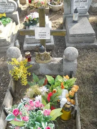 Zdjęcie grobu 100/100