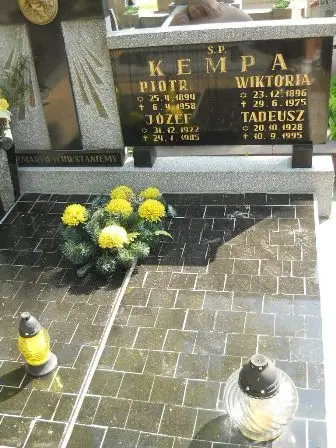 Zdjęcie grobu 29/135,136