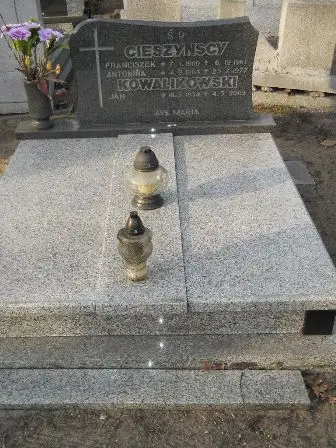 Zdjęcie grobu 10/100