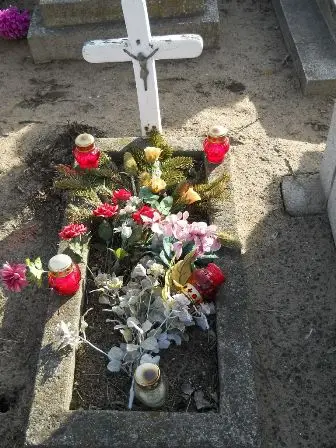 Zdjęcie grobu 100/100