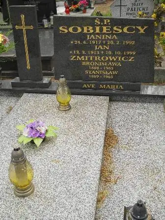 Zdjęcie grobu 32/326,327