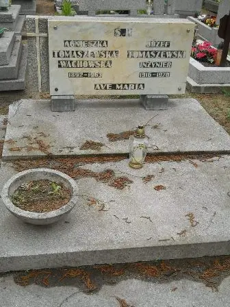 Zdjęcie grobu L/51,52