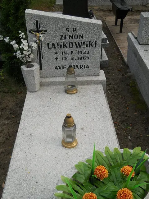 Zdjęcie grobu 15 przy ganku/1397/64