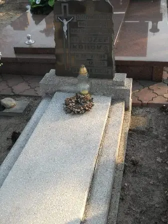 Zdjęcie grobu 4/72