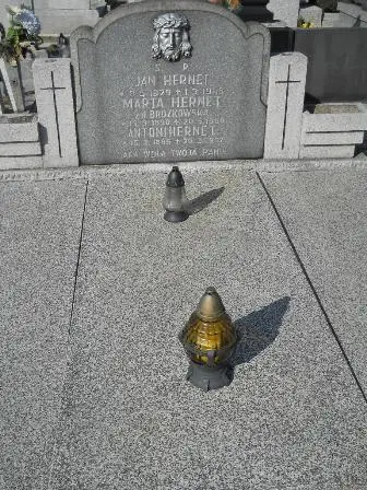 Zdjęcie grobu C/93,94