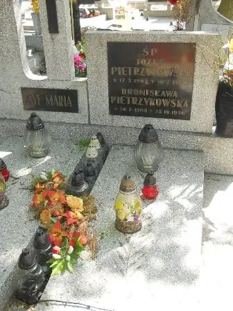 Zdjęcie grobu 26/64,65