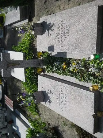 Zdjęcie grobu 25/222,223