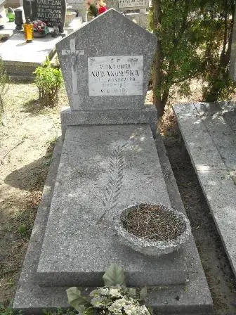 Zdjęcie grobu 27/18