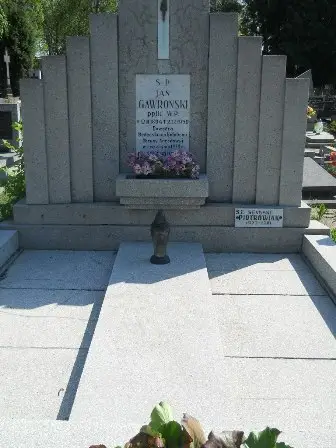 Zdjęcie grobu Krzyż./43,44