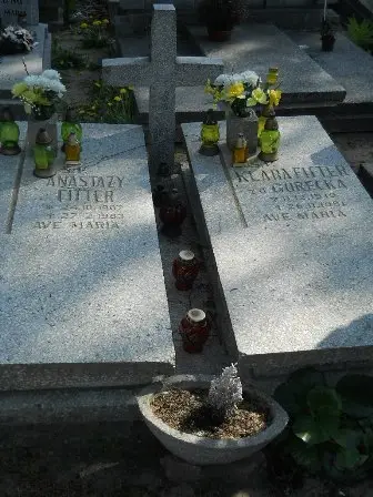 Zdjęcie grobu 28/112a,112b