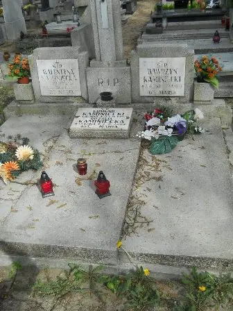 Zdjęcie grobu 27/16,17
