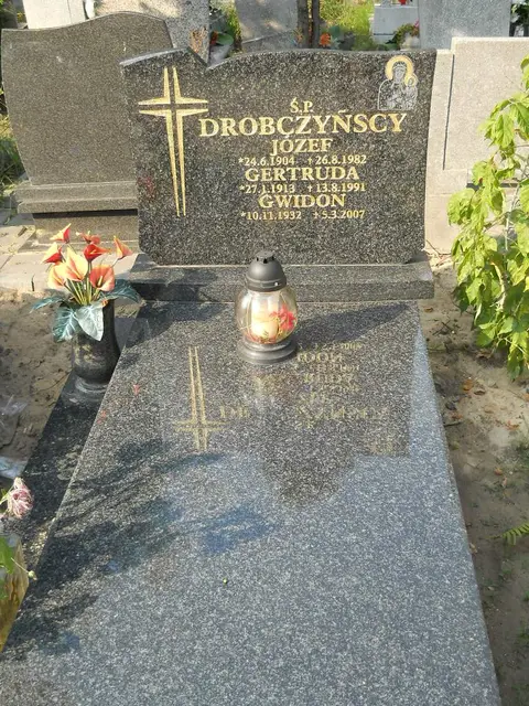 Zdjęcie grobu 18/28652