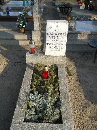 Zdjęcie grobu 2/100