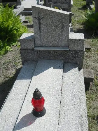 Zdjęcie grobu 25/323