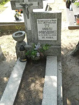 Zdjęcie grobu 30/70