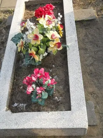 Zdjęcie grobu 10/100