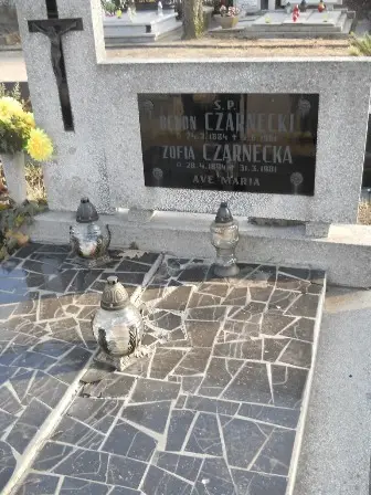 Zdjęcie grobu 10/20,21