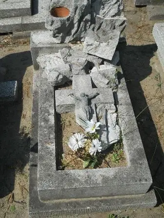 Zdjęcie grobu 30/100