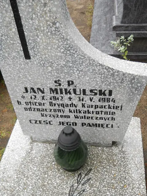 Zdjęcie grobu 24/23240