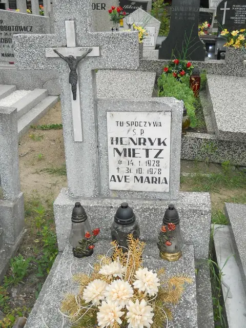 Zdjęcie grobu 7/10979