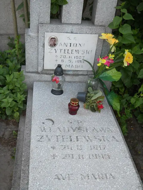 Zdjęcie grobu 21/12258