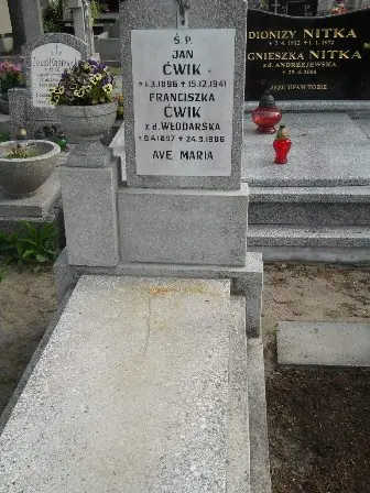 Zdjęcie grobu 23/20