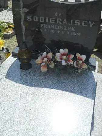 Zdjęcie grobu 25/271,272