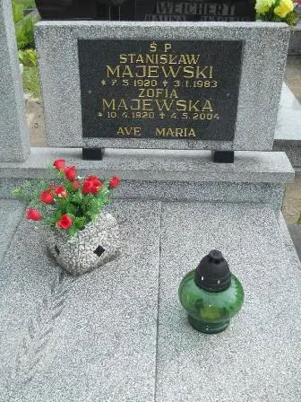 Zdjęcie grobu 22/18,19