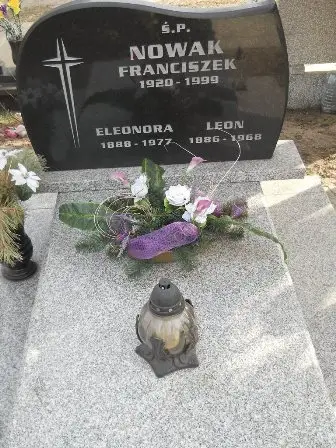 Zdjęcie grobu 15/10,11