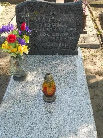 Zdjęcie grobu 28/70