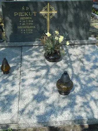 Zdjęcie grobu Krzyżowy/125,126
