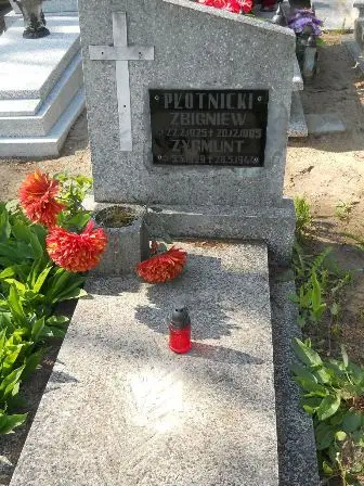Zdjęcie grobu 24/100