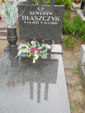 Zdjęcie grobu 23/100