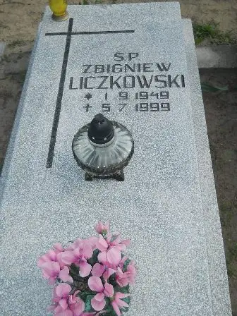 Zdjęcie grobu 23/100