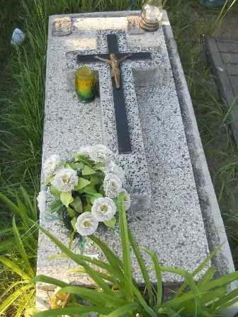 Zdjęcie grobu 100/100